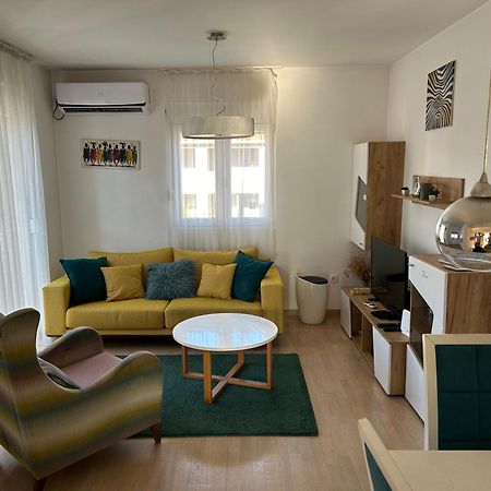 Ana'S 2 Bedrooms Lovely Flat Podgorica Eksteriør bilde