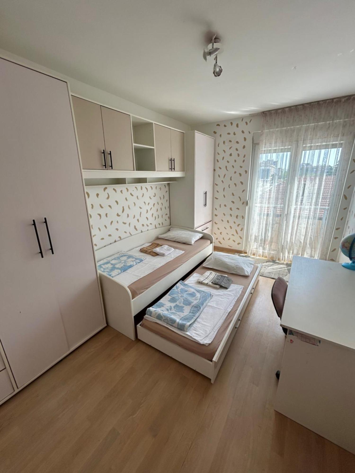 Ana'S 2 Bedrooms Lovely Flat Podgorica Eksteriør bilde